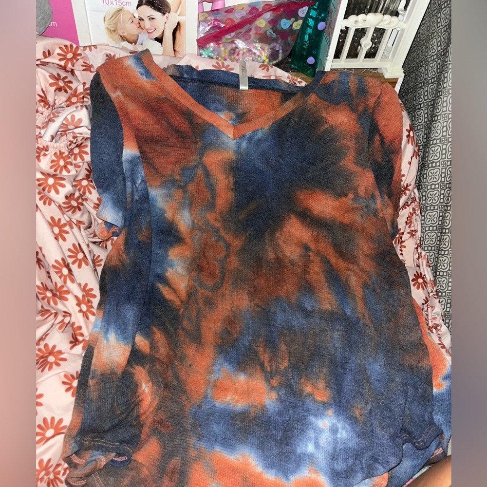 Celeste Short Sleeve Tie-Dye Tee in Blue and Orange